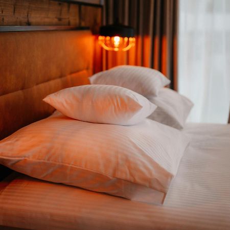 Sleep Well 1999 Hotel Tychy Bagian luar foto